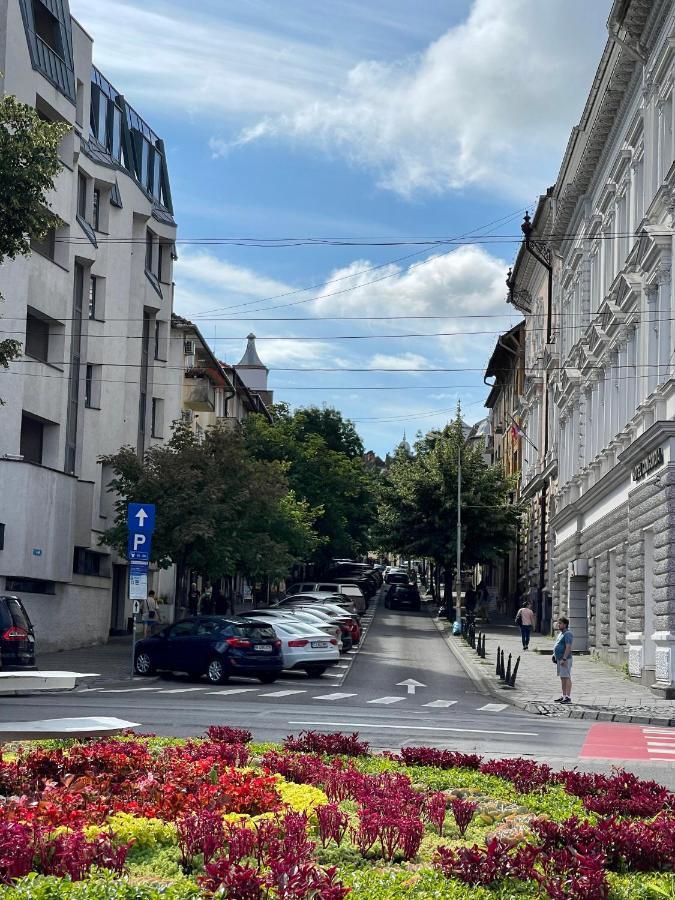 Jeny Boutique Apartment Târgu-Mureş Exterior foto